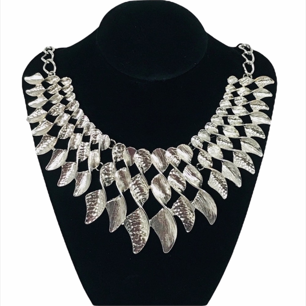 Twisted Chest Necklace, Silver Tone